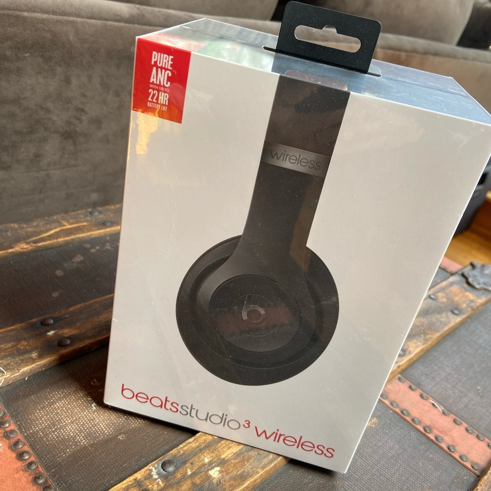 Beats Studio3 Wireless Noise Cancelling Over-Ear Headphones